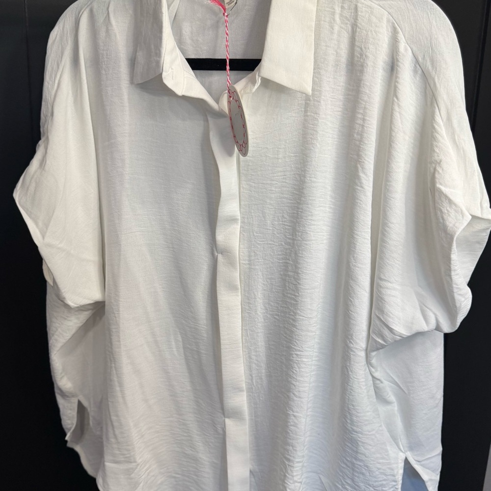 Umgee NWT White Casual Button Down Shirt